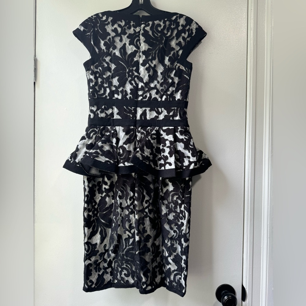 Tadashi Shoji Women’s Sleeveless Peplum Ruffle Floral Cocktail Dress Siz… - Picture 11 of 14